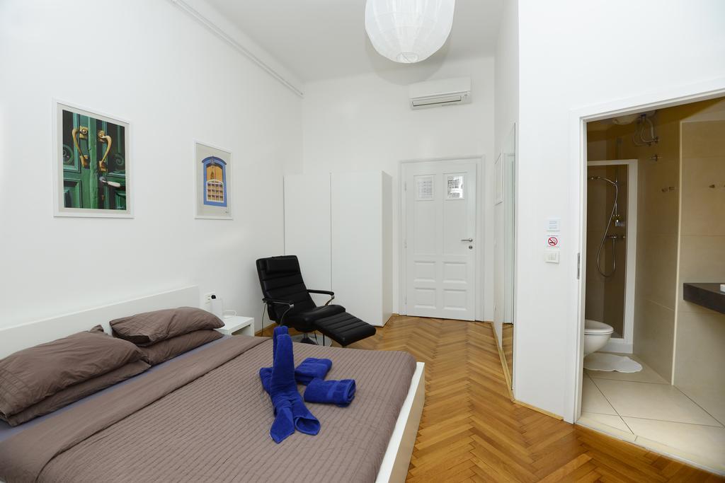 Hiša za goste Galeria